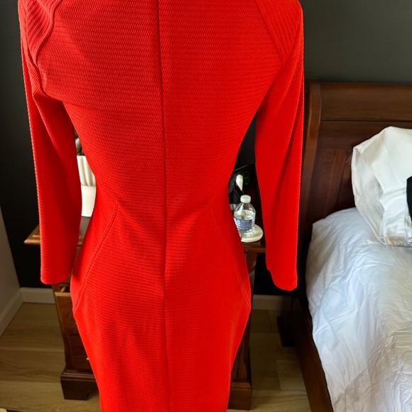 Shoshanna Bright Red Midi Sheath Dress with 3/4 sleeves - Size 6 - Picture 4 of 5